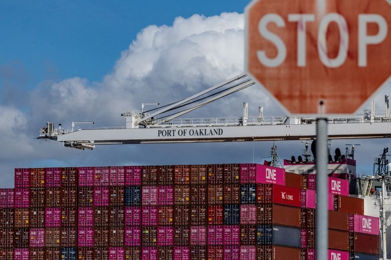 Analysis-Nowhere to hide: Trump tariffs leave trading partners cornered