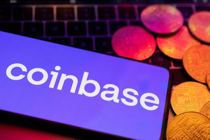 Coinbase shares fall 11.2% after profit drop