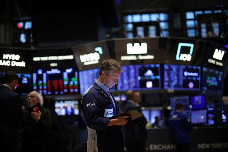 UK investors loaded up on US stocks prior to Trump tariff turmoil, data shows