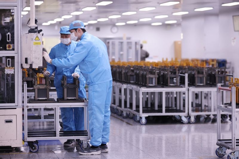South Korea factory activity shrinks for 6th month on tariff concerns, PMI shows