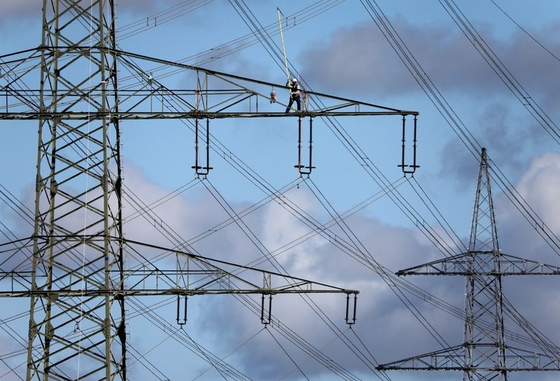 Poor grid planning could shift Europe's data centre geography, report says