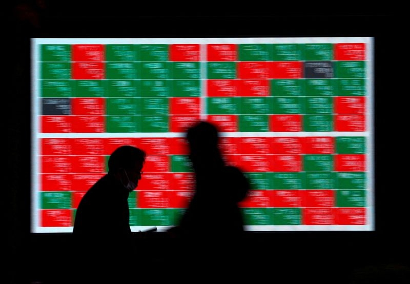 Super-long JGB yields rise from 3-week lows ahead of 40-year bond auction