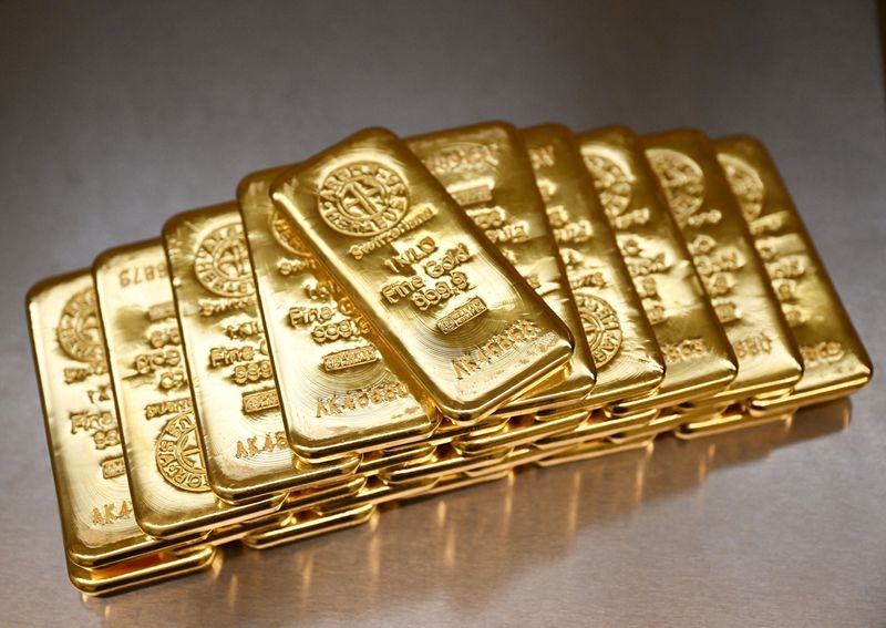 Central banks on track for 4th year of massive gold purchases, Metals Focus says
