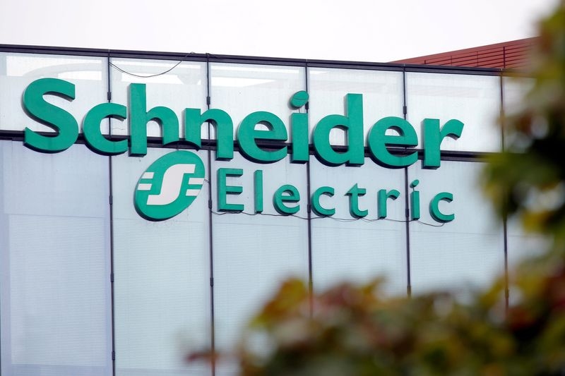 Schneider Electric confirms 2025 outlook as data centres drive growth