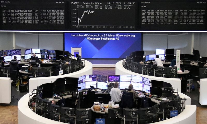 European shares rise as Trumps signals 'major' trade deal