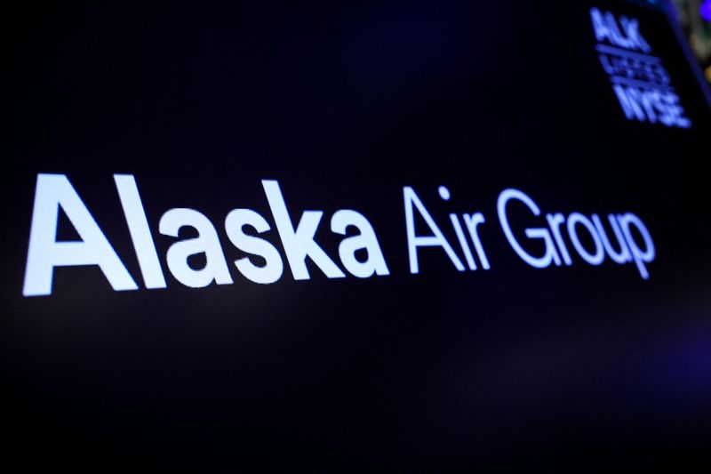 Alaska Air pulls its 2025 outlook, sees weaker profit in second quarter