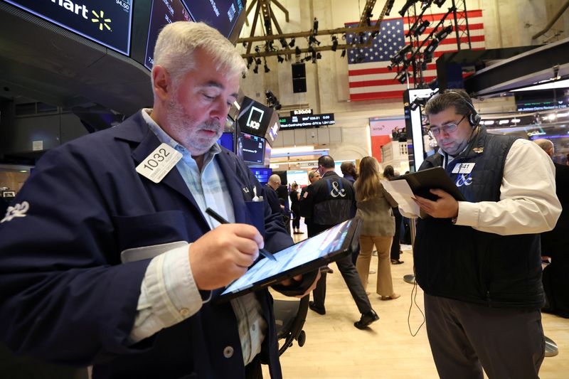 Jobs data, tax bill, trade on tap for rebounding US stocks