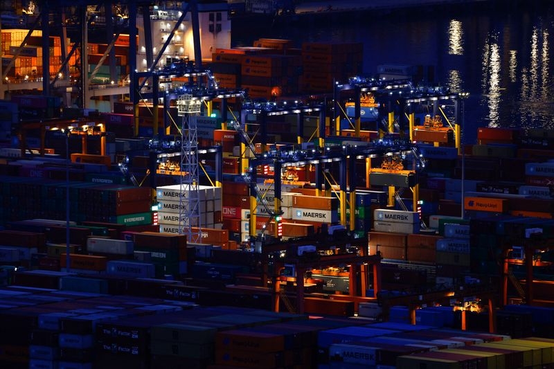 China's May imports of soybeans rise from April; crude oil, coal and oil fall