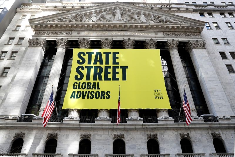 State Street's quarterly profit jumps 39% on strong fee income, lower expenses