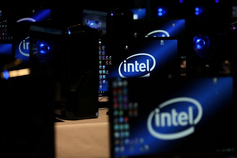 Intel beats shareholder lawsuit over $32 billion stock plunge