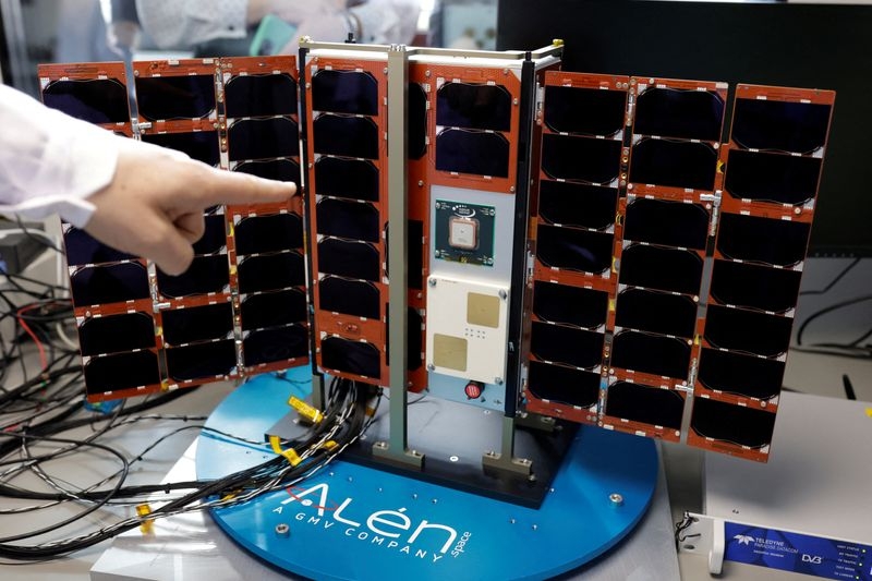 Spanish satellite operator Sateliot in talks to offer 5G to European armies