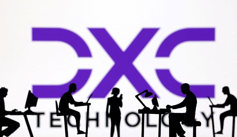 DXC raises annual forecast on robust cloud demand