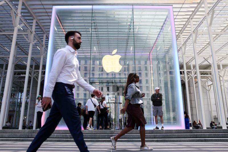 Apple challenges 'unreasonable' EU order to open up to rivals