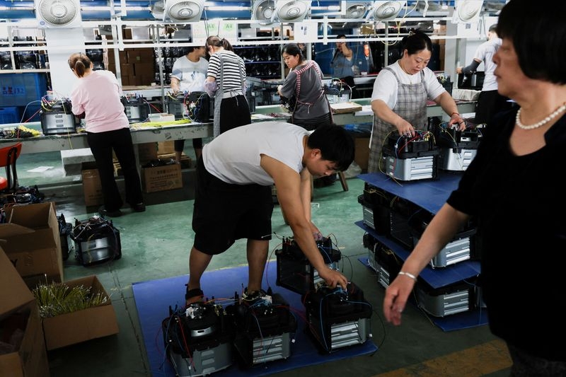 China's May manufacturing activity likely contracted for second straight month- Reuters poll