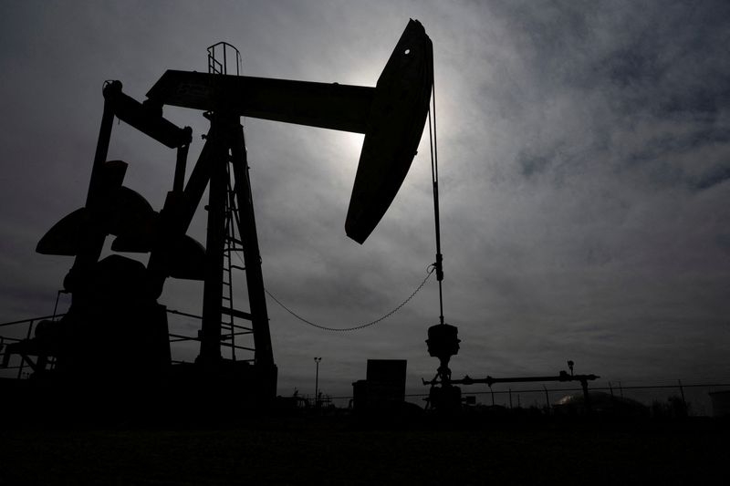 Weak oil prices, limited shale acreage to hit energy M&A in 2025, Enverus says