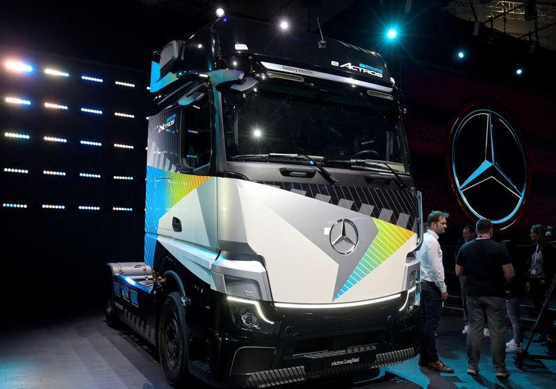 Daimler Truck Q1 sales 8% lower on weaker demand in North America