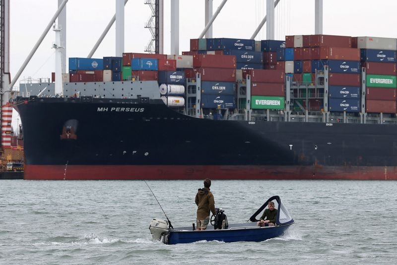 Trading Day: Tariff tensions cool, markets sizzle