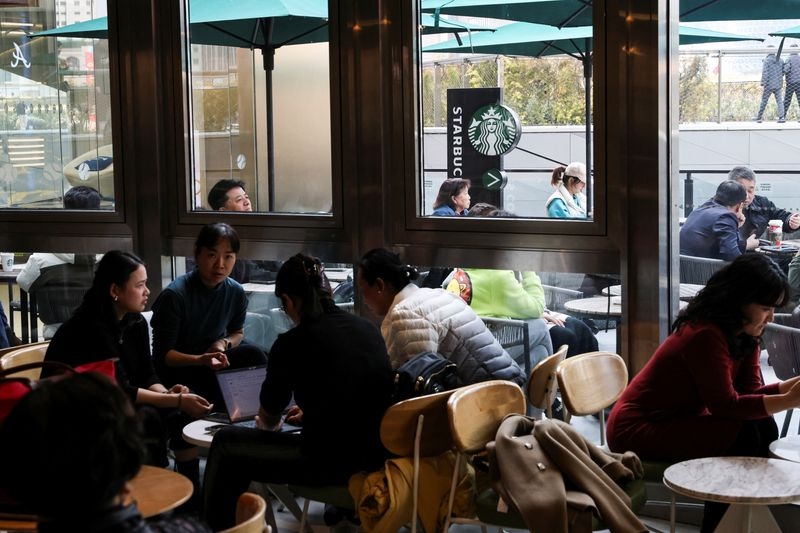 Starbucks to lower prices of some drinks in China