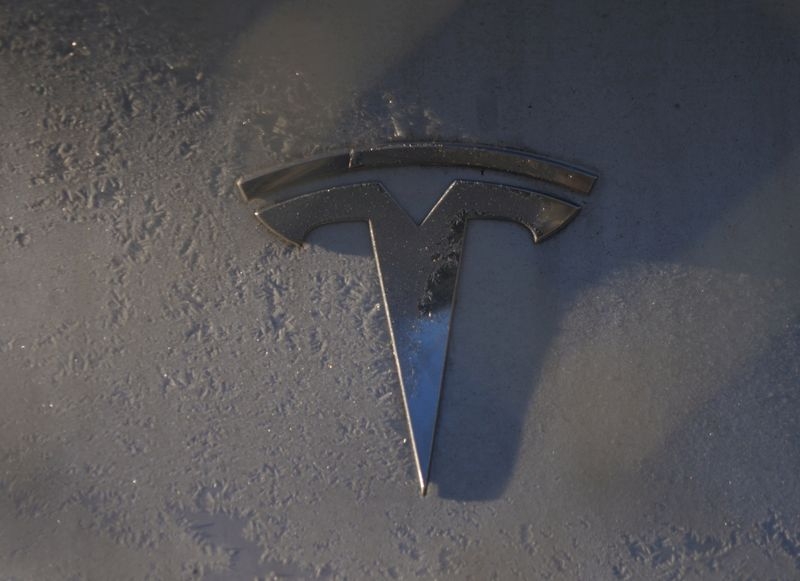 Tesla's sales in Sweden fall 53.7% year-on-year in May