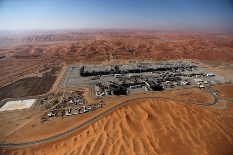 Analysis-How the oil price plunge complicates Saudi Arabia's economic agenda