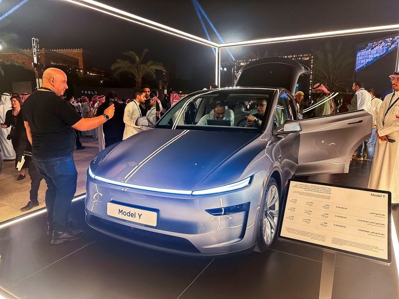 Analysis-Tesla's refresh to best-selling Model Y SUV starts on rocky road
