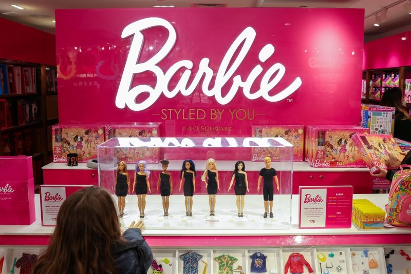 Mattel forecasts annual profit above estimates, signals price hikes on toys
