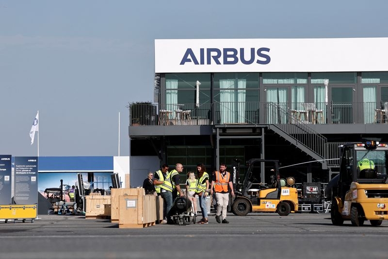 Paris Airshow opens under cloud of India crash, Mideast conflict
