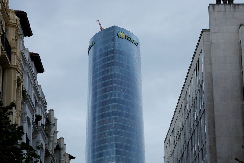Cox makes $4.7 billion offer for Iberdrola's Mexican assets, El Confidencial says