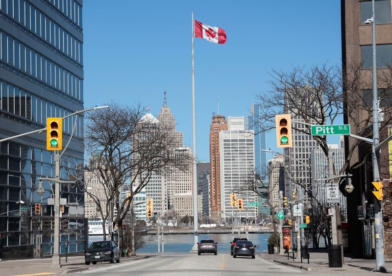 Canada first-quarter GDP expands by 2.2% annualized rate, beating estimates