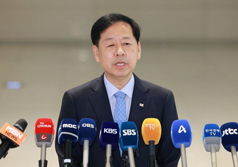 South Korea finance chief joins last-ditch push for U.S. trade deal