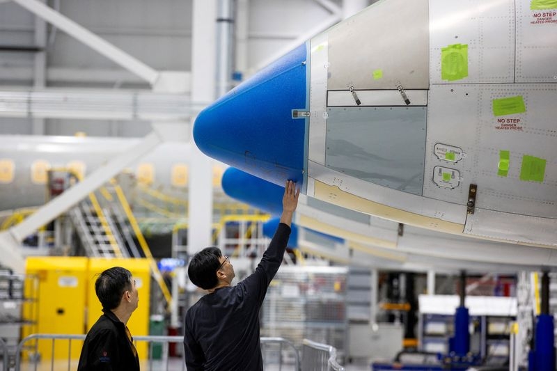 Bombardier beats profit estimates, puts off 2025 forecast on US tariff uncertainty