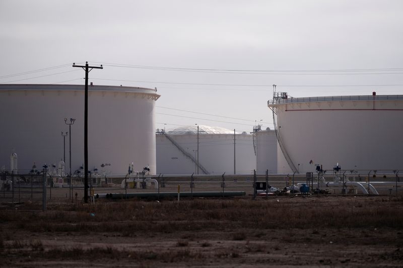 Oil prices little changed as investors eye impact of new sanctions on Russia