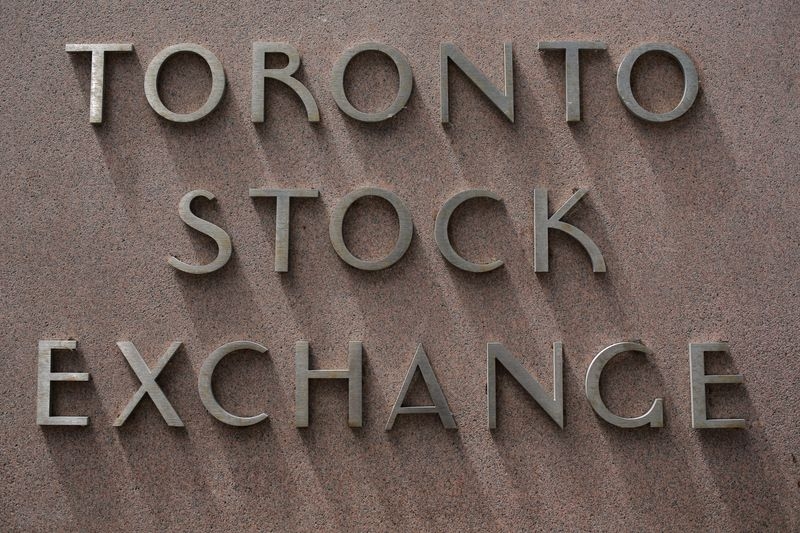 TSX hits 4-month low as investors price in slower economic growth