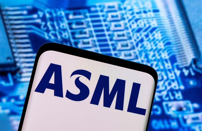 ASML's second quarter bookings beat estimates