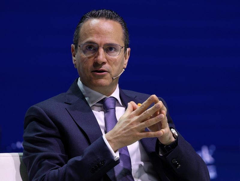 Shell CEO says local price index makes LNG Canada project attractive