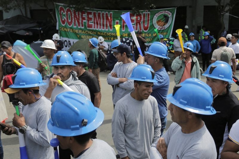 Miners lift blockades along Peru's key copper route, protest leader says