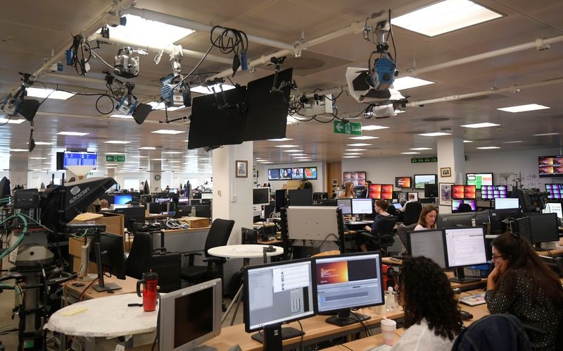 Thomson Reuters maintains 2025 financial forecasts amid economic turmoil