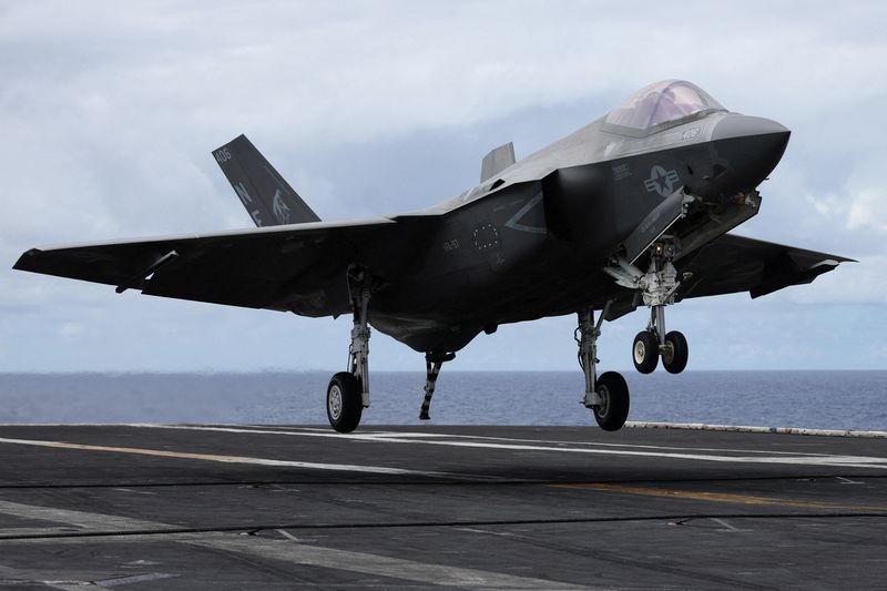 Cost of Canada's new US-made fighter jet fleet set to rise, watchdog says
