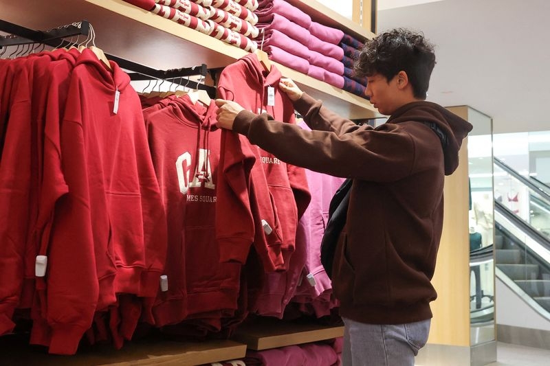 Gap shares slide as tariffs loom large over apparel maker's turnaround plans