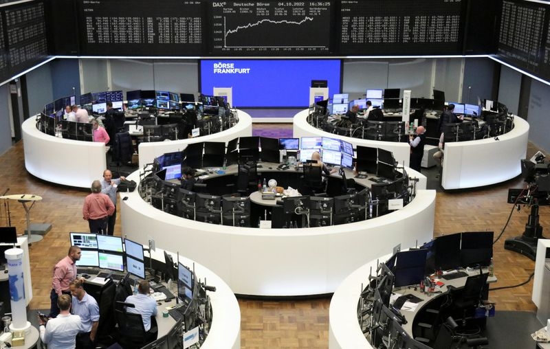 European shares rise on signs of easing Sino-US trade tensions