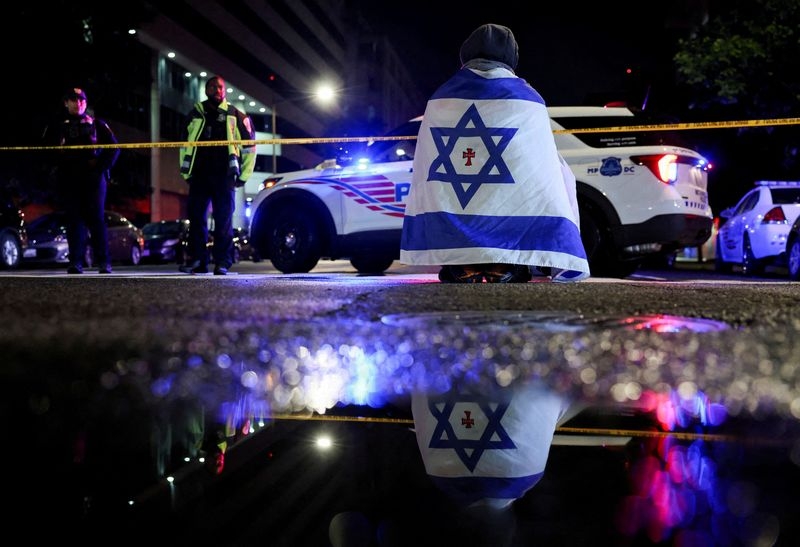 After shootings, Washington's shaken Jewish community looks to bolster security
