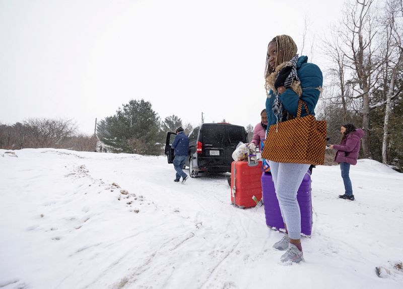 Canada refugee claims drop as country issues fewer visas