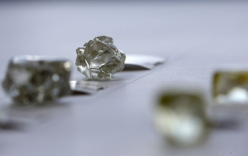 De Beers draws interest from billionaire Agarwal, Qatari funds, sources say