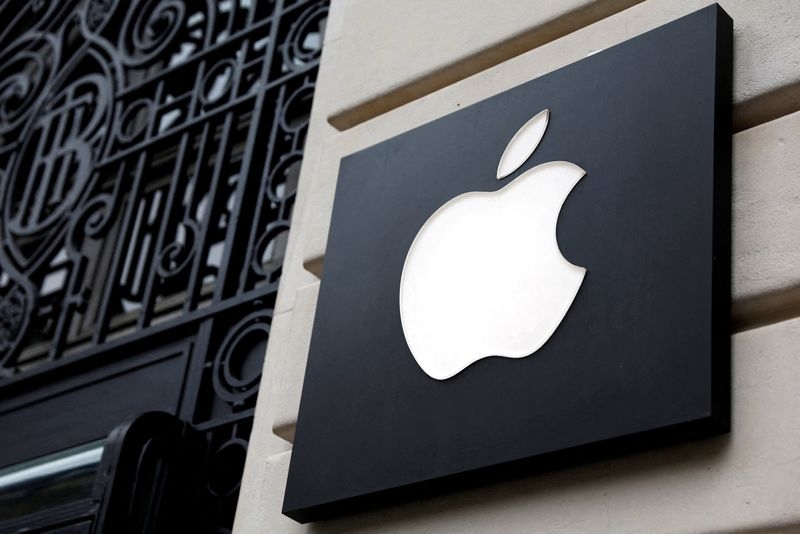 Russian court fines Apple for violating 'LGBT propaganda' law