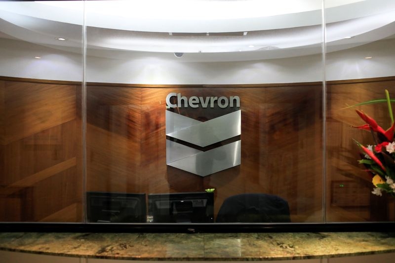 Chevron-chartered tanker docks at Venezuela to load oil after new US license