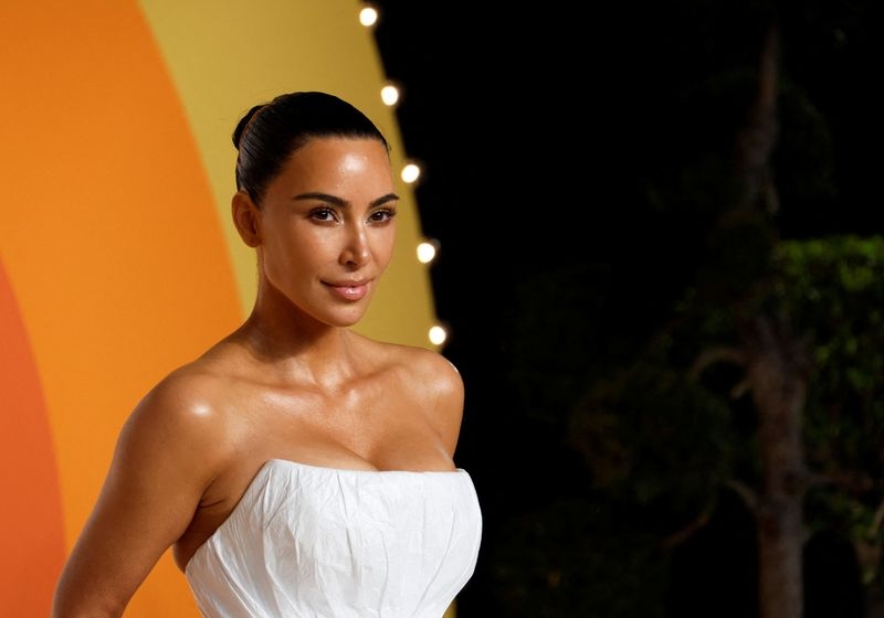 Kim Kardashian to testify in Paris robbery trial