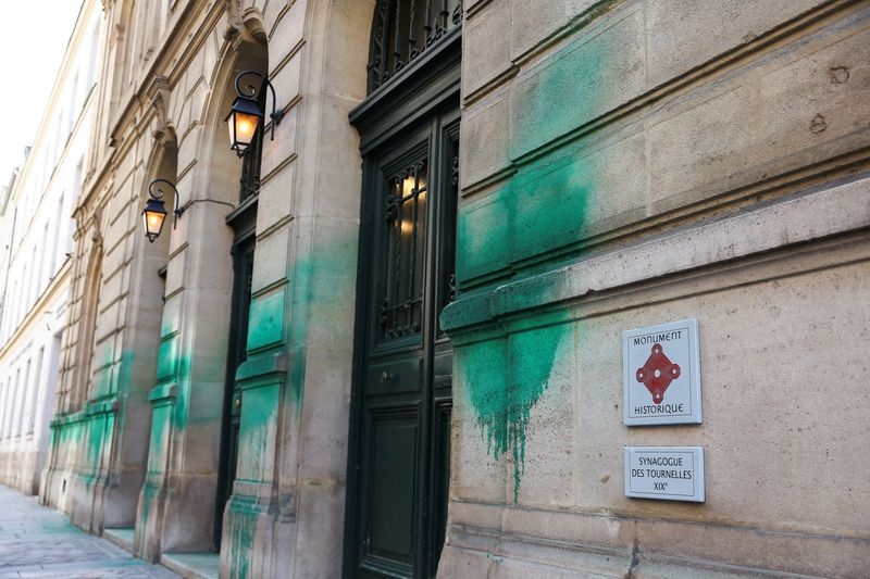 Several Paris Jewish institutions sprayed with green paint