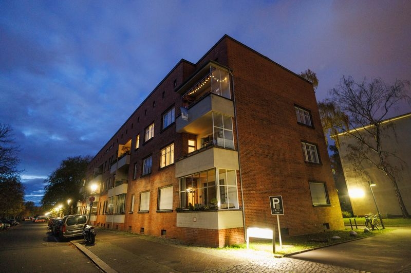 Analysis-Berlin debt splurge turns screws on flagging German property