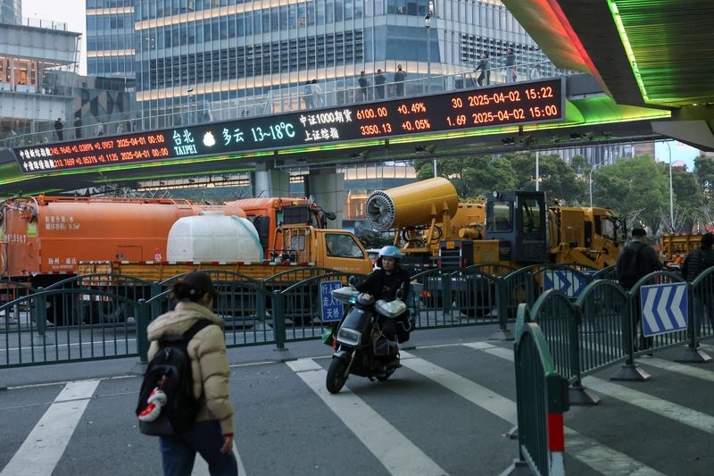 China sovereign fund steps in to support stocks plunging on trade war