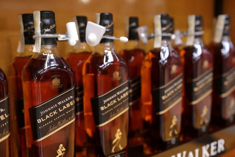 Diageo forecasts flat annual sales growth, raises cost-savings target